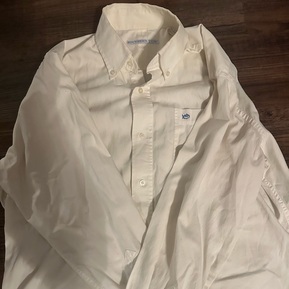 White Medium Men’s Southern Tide Button Down - Picture 3 of 3